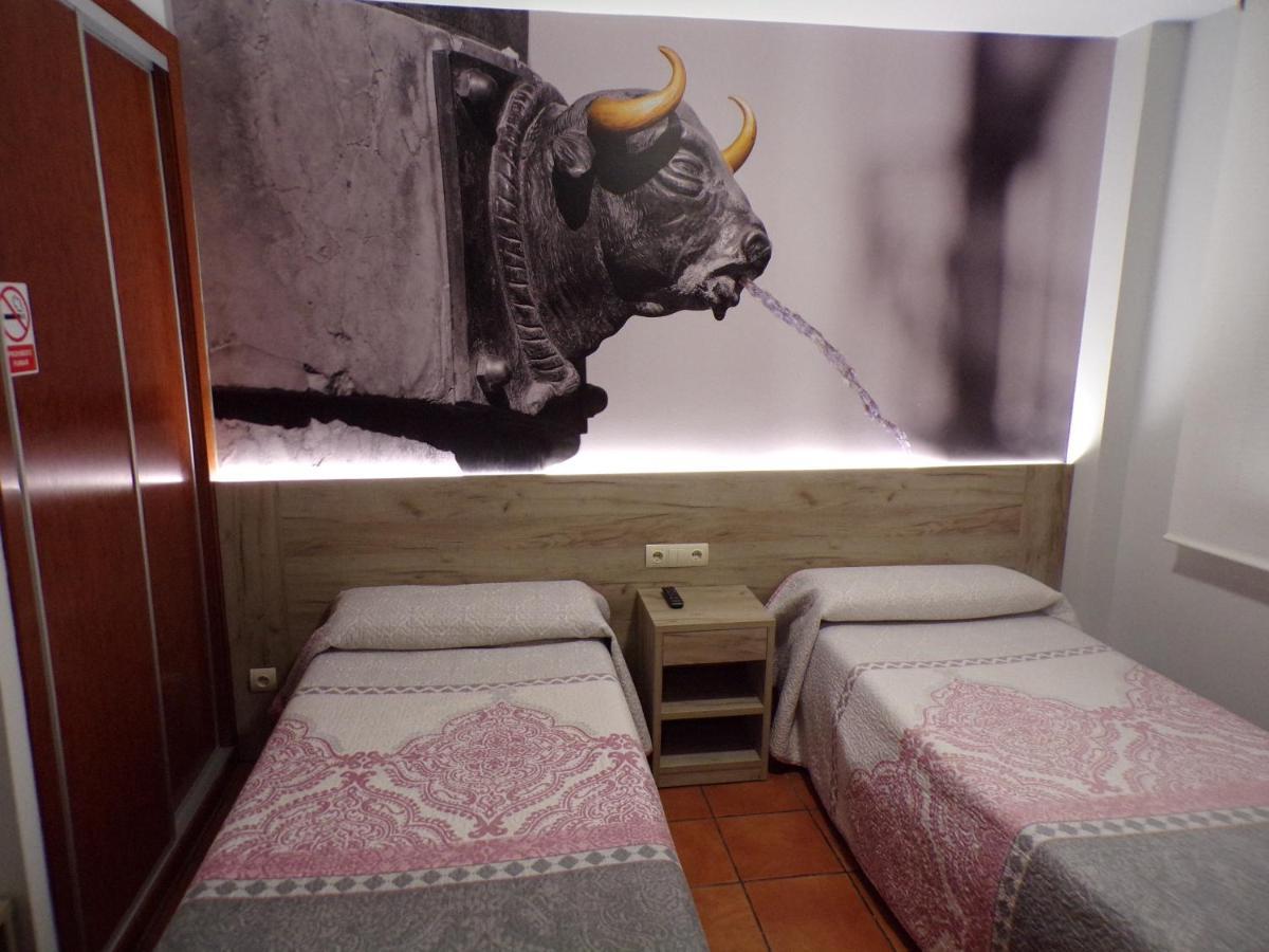 Hostal Serruchi Teruel Eksteriør bilde