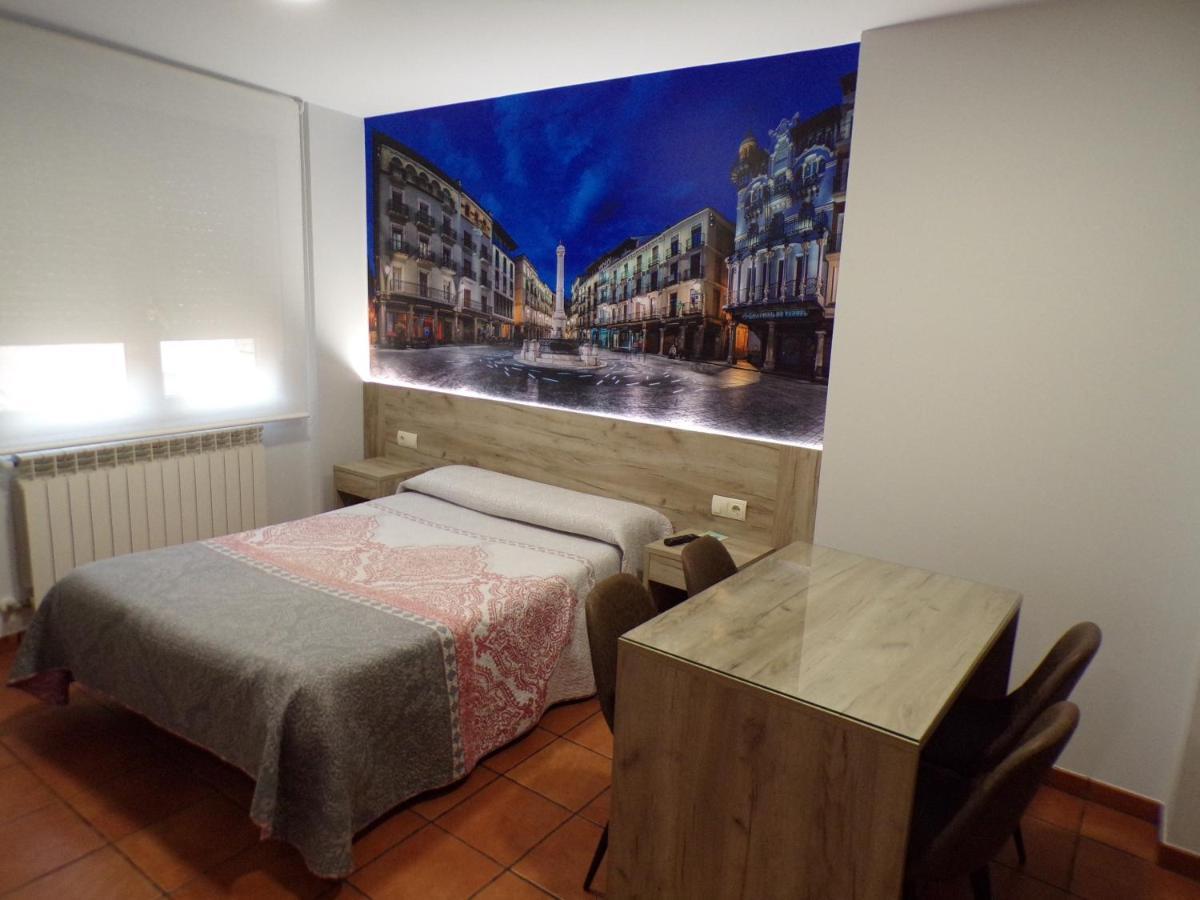 Hostal Serruchi Teruel Eksteriør bilde