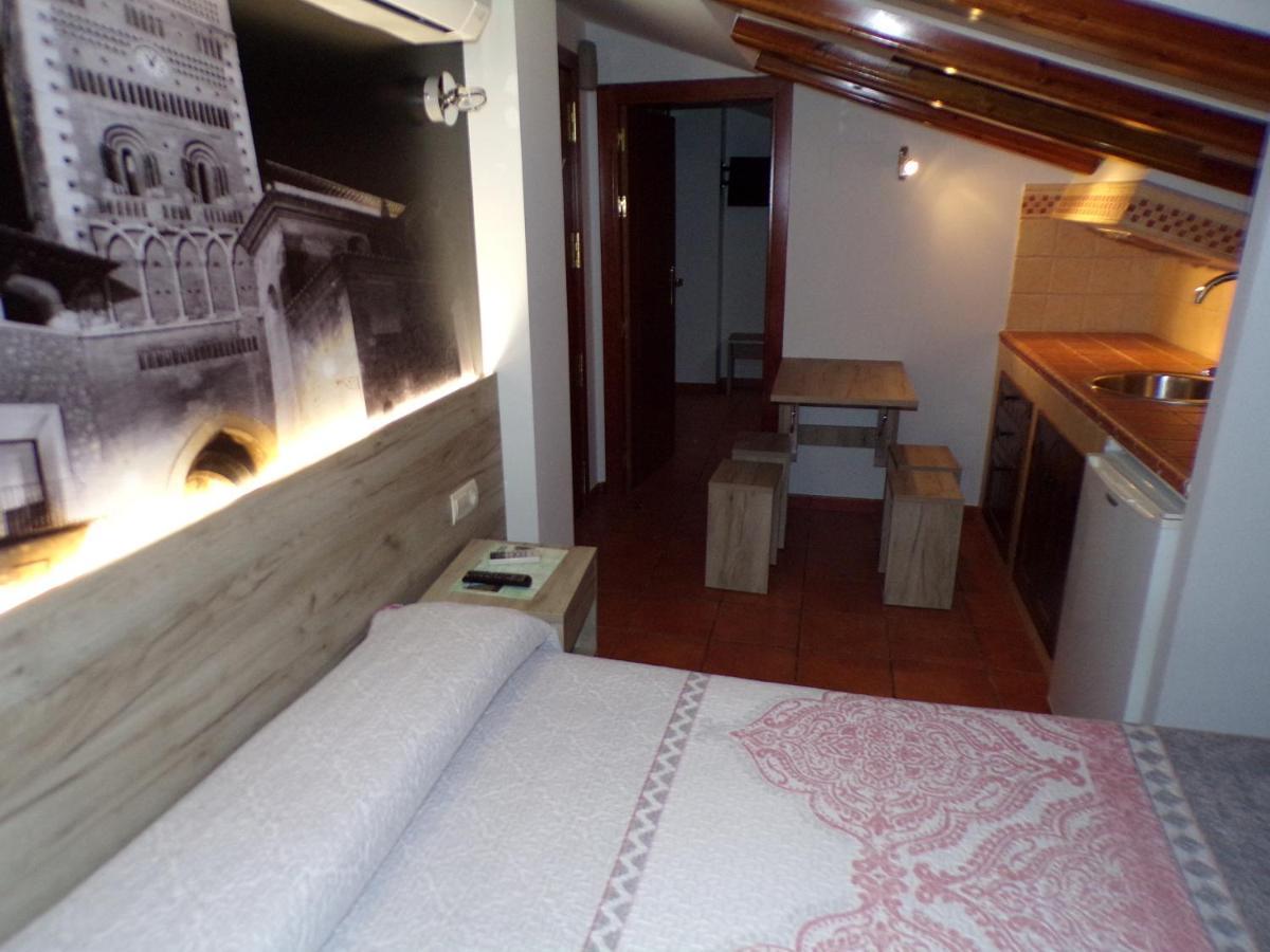 Hostal Serruchi Teruel Eksteriør bilde