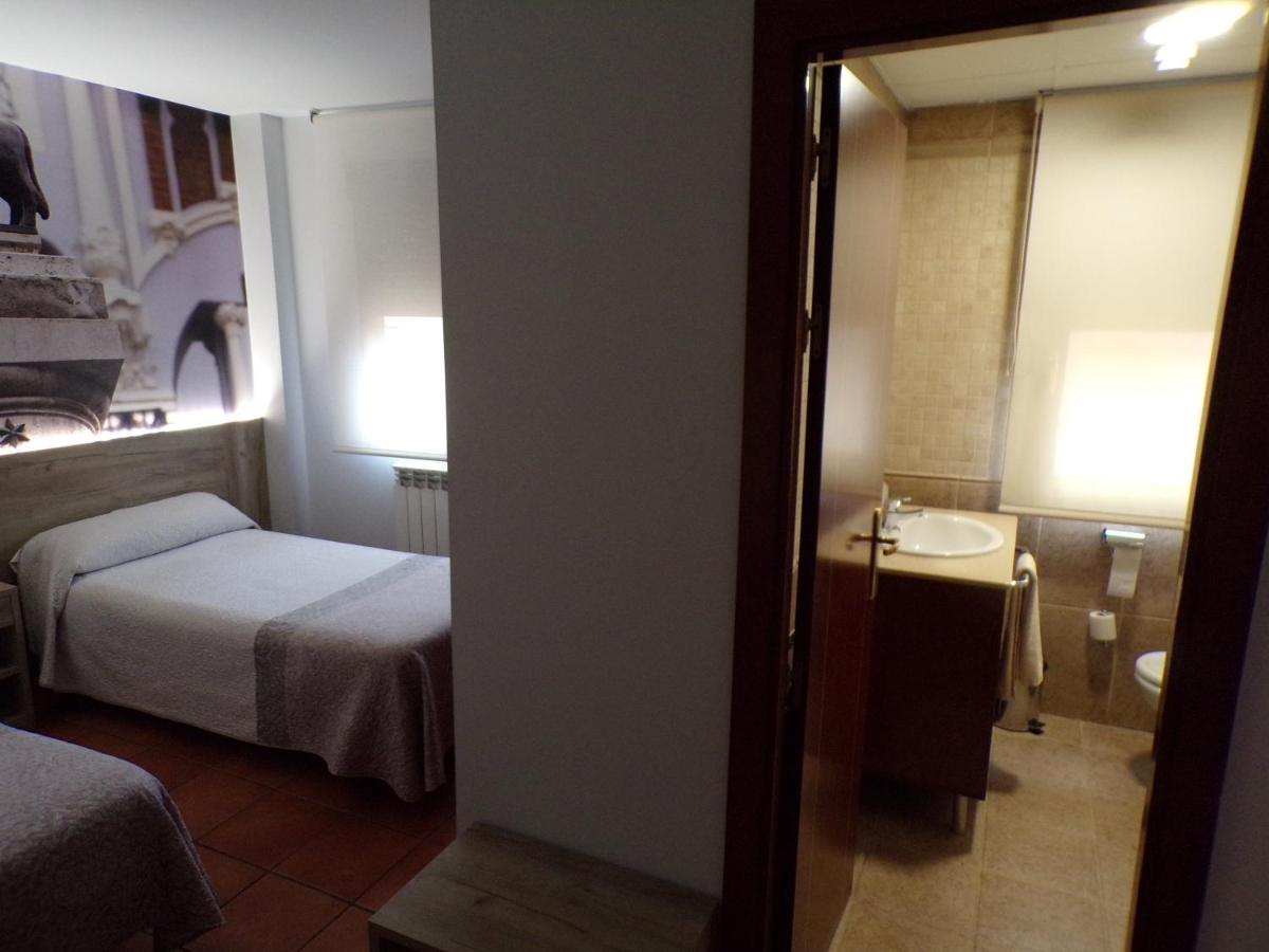 Hostal Serruchi Teruel Eksteriør bilde