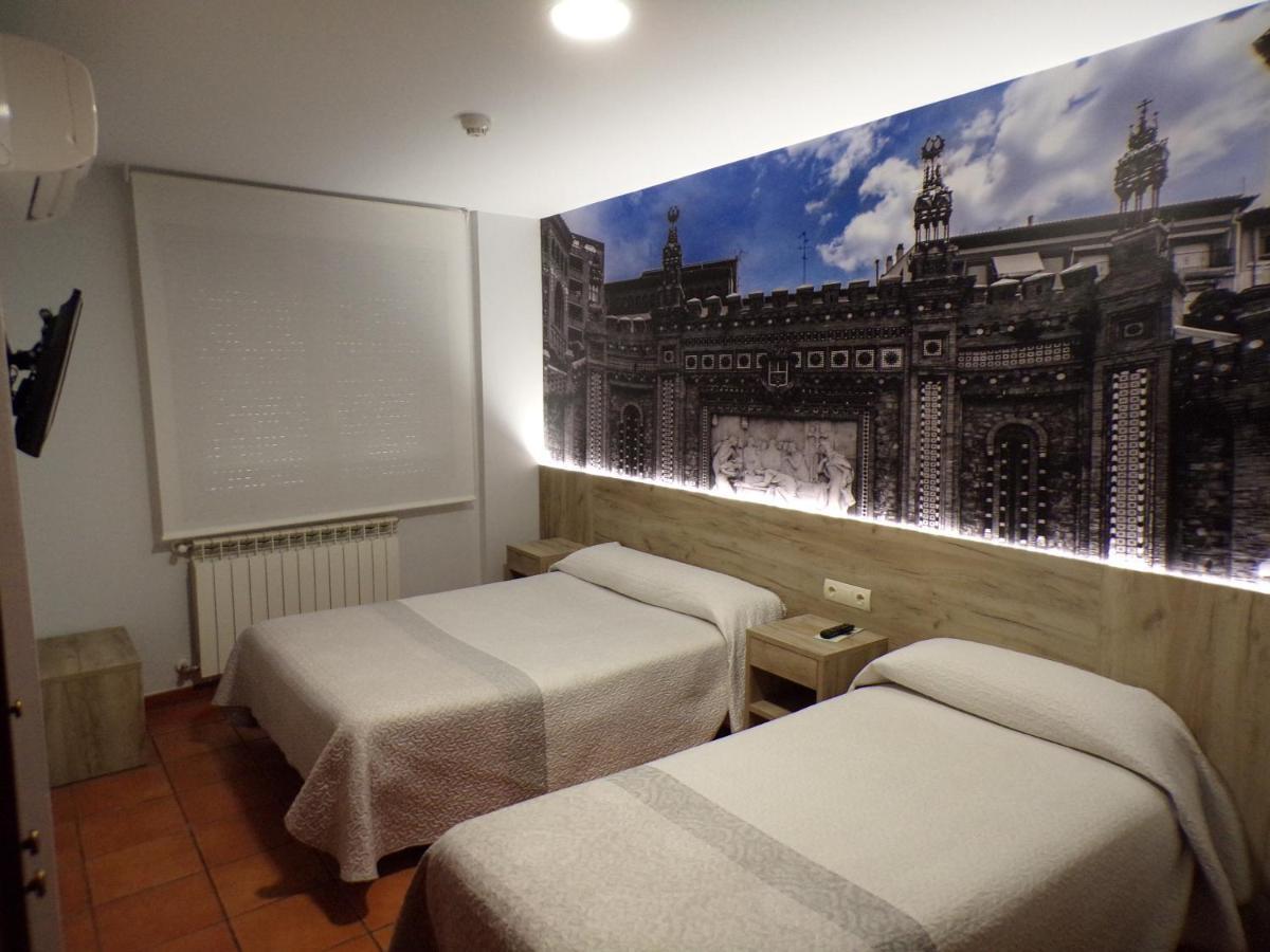 Hostal Serruchi Teruel Eksteriør bilde