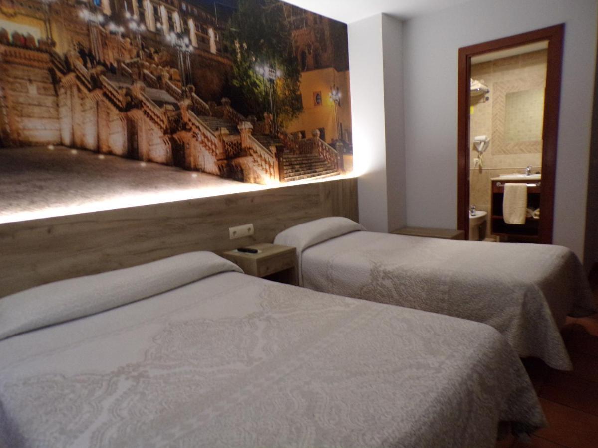 Hostal Serruchi Teruel Eksteriør bilde
